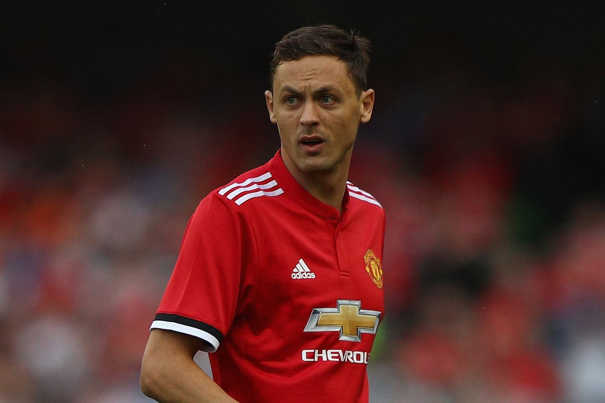 的表现更加 的表现更加